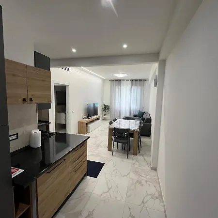 Appartamento Moderno E Luminoso *